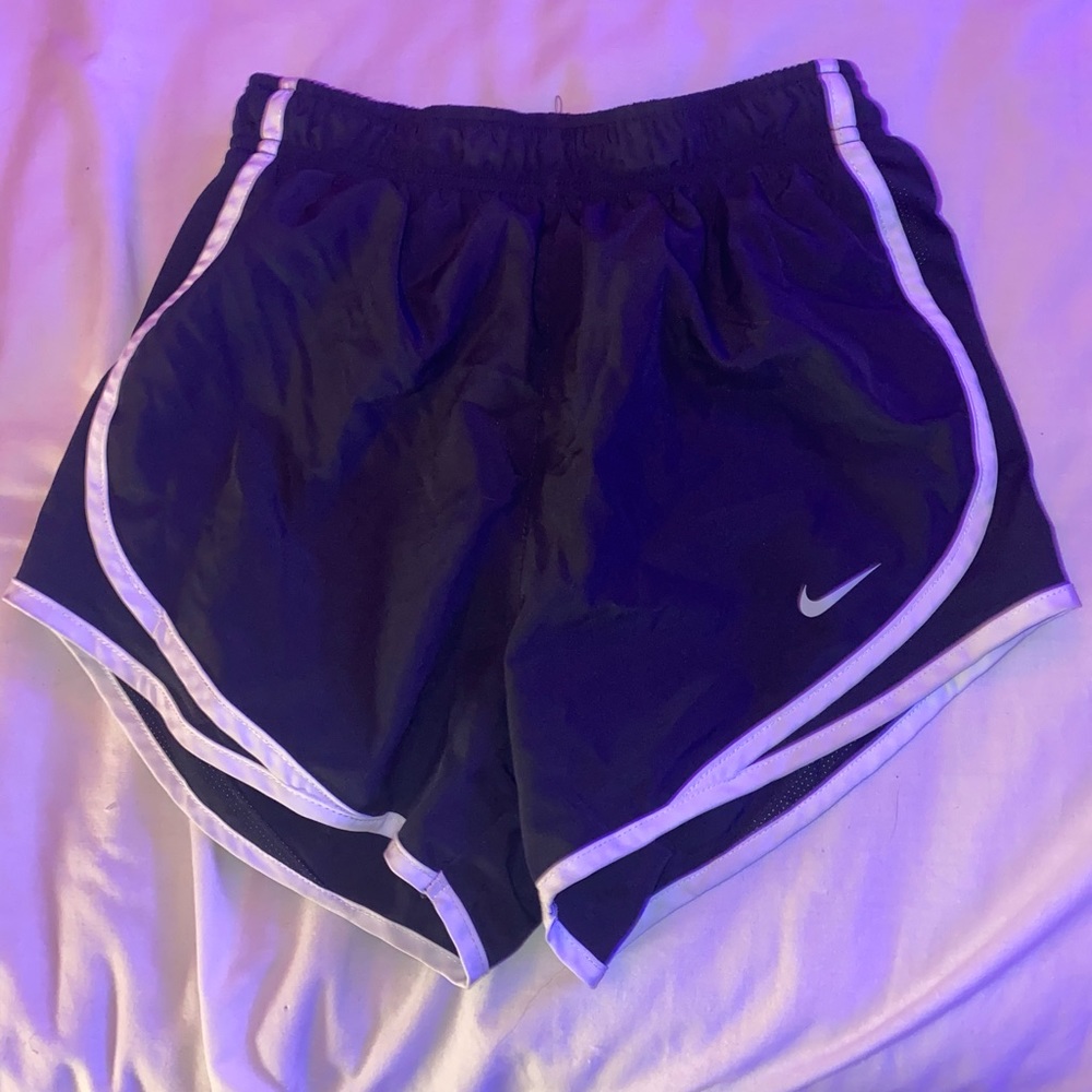 black and white nike shorts